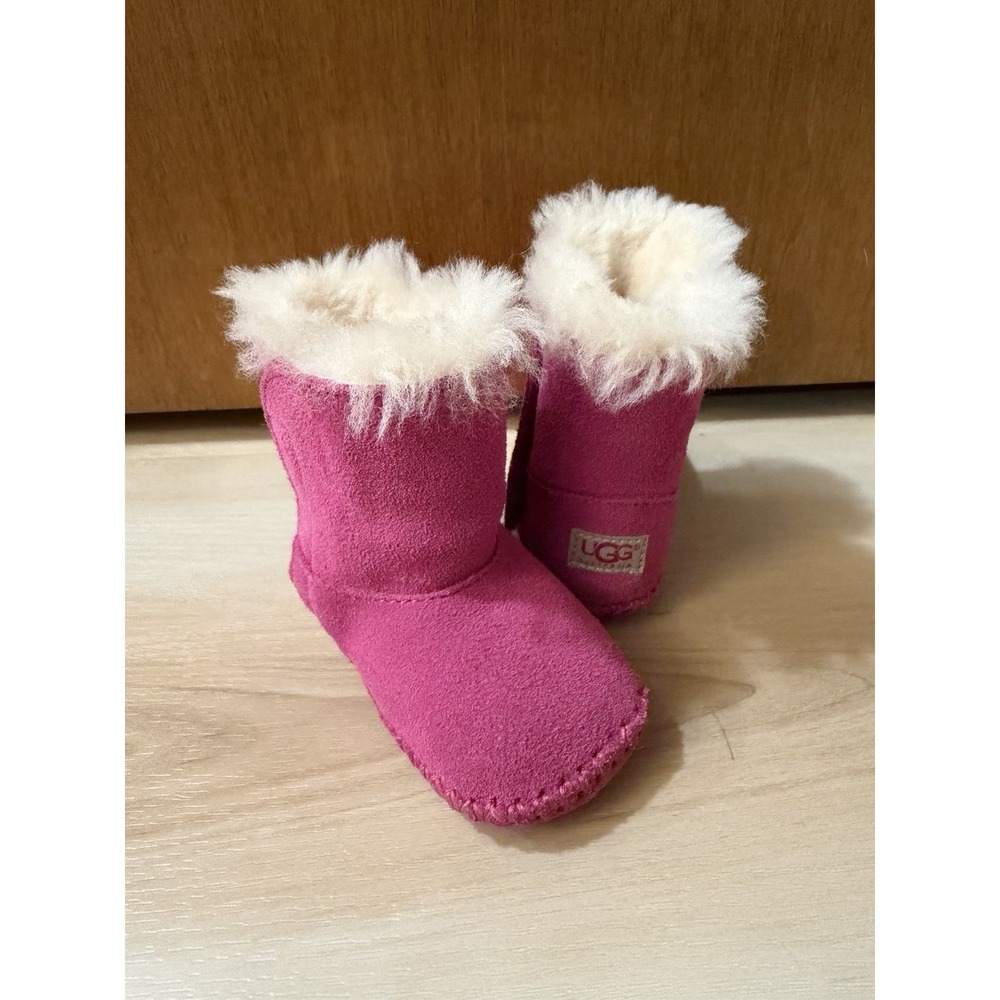UGG Baby Girls Caden Infant Pink Suede Boots Size 2/3 Excellent Condition